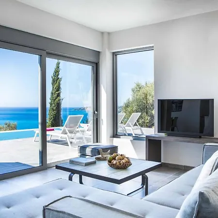 Villa Della Luna Vlachata